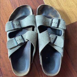 Birkenstock Arizona size 40 Taupe Suede